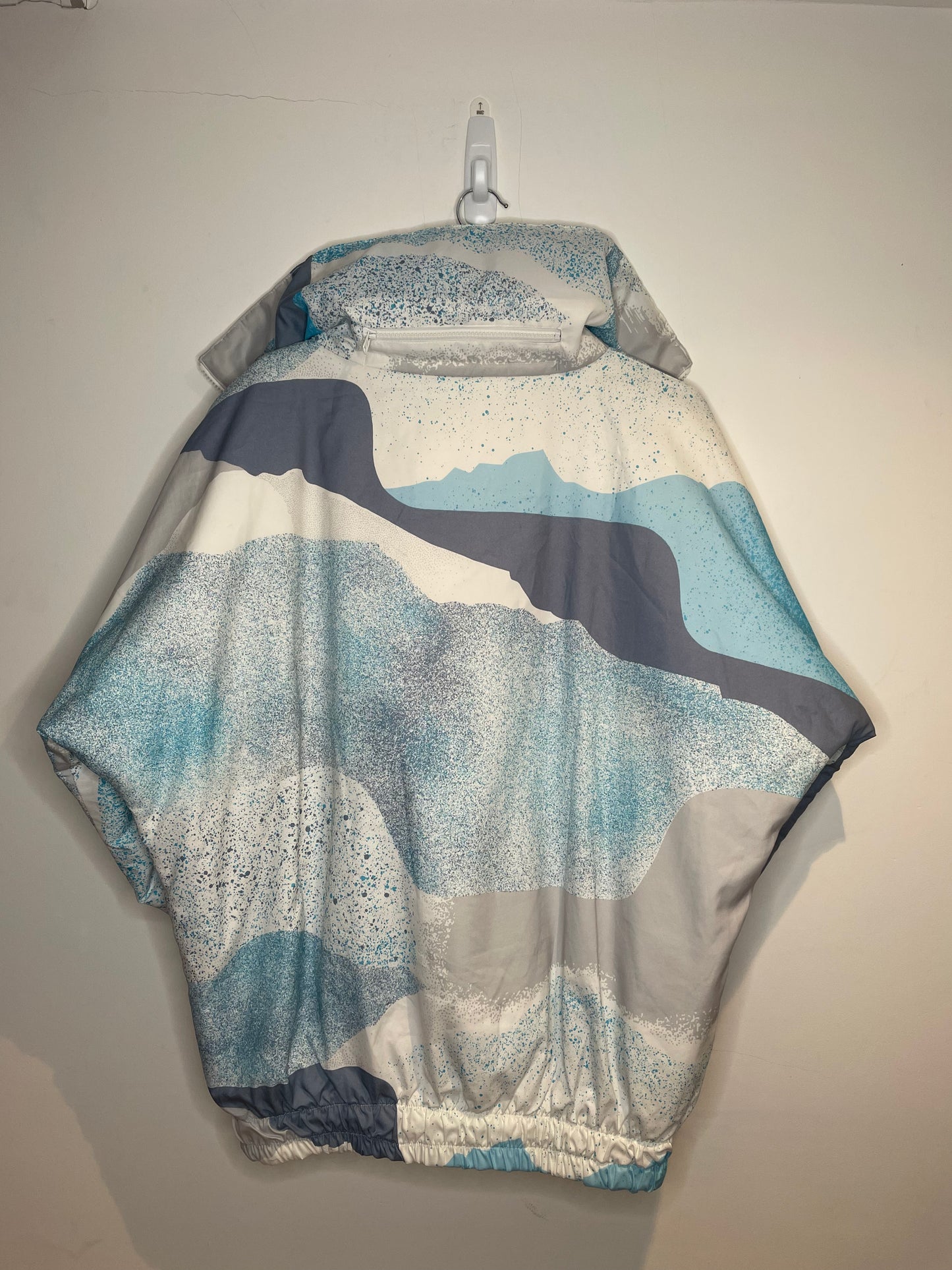 New Line Hooded Retro 90s Ski Coat, Front pockets, L