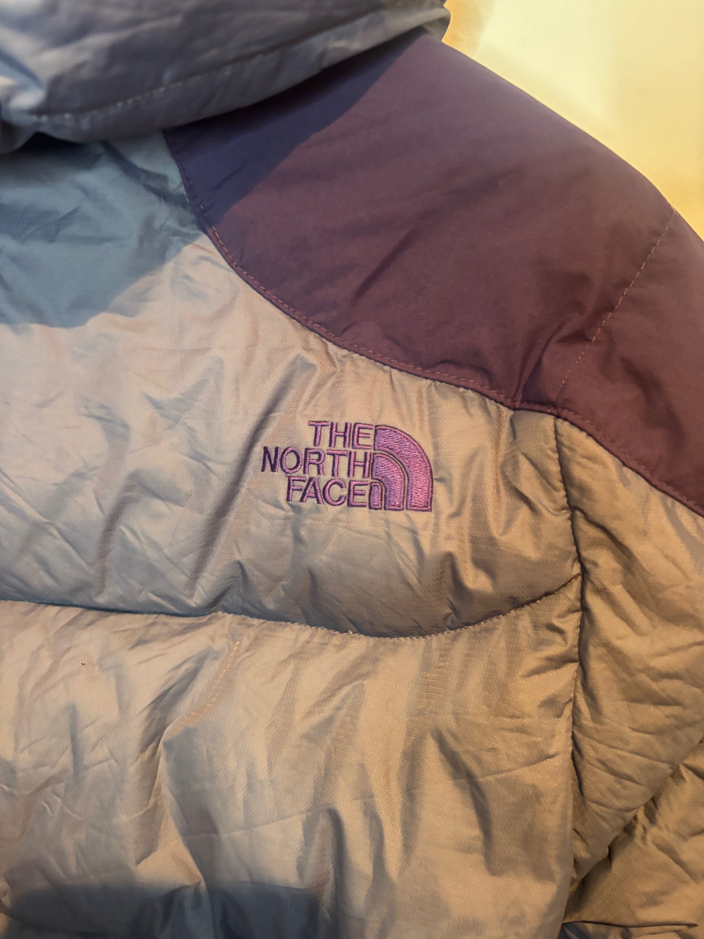 The North Face 700 Down Two-Tone Nupste, Ladies Tagged L approx M