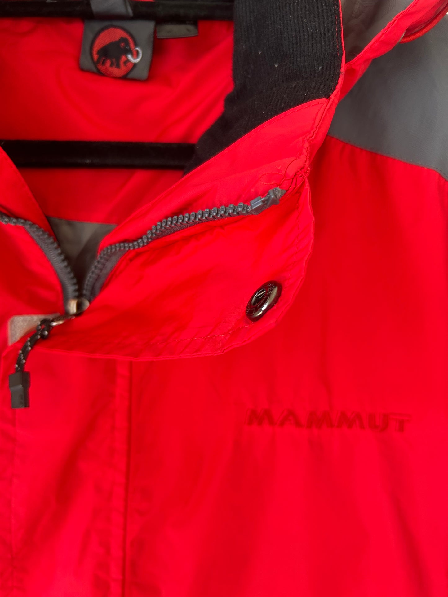 Mammut Waterproof Interactive Shell Jacket, Mens Size M