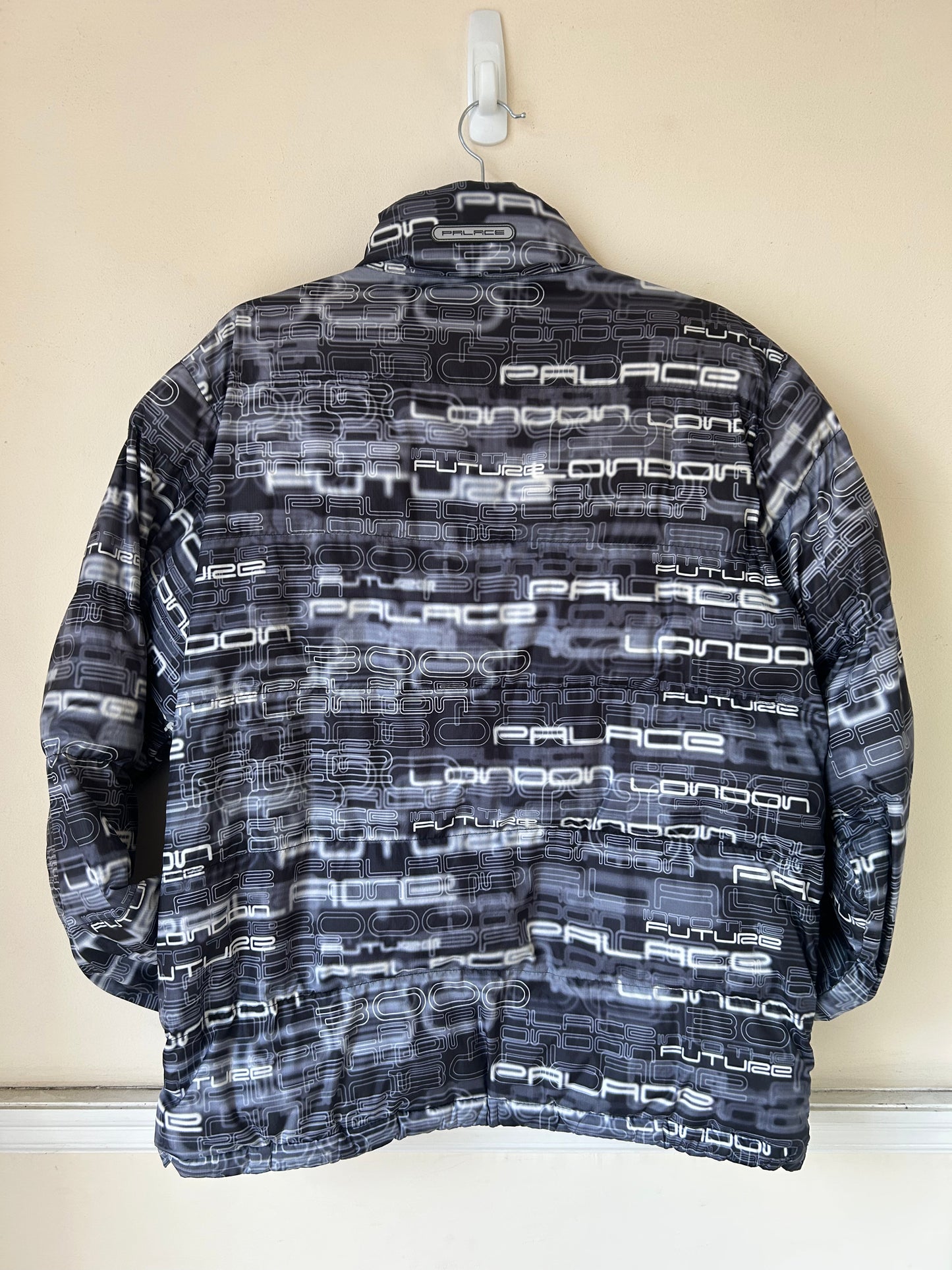 Palace 3000 Puffer Jacket 2019, Size S