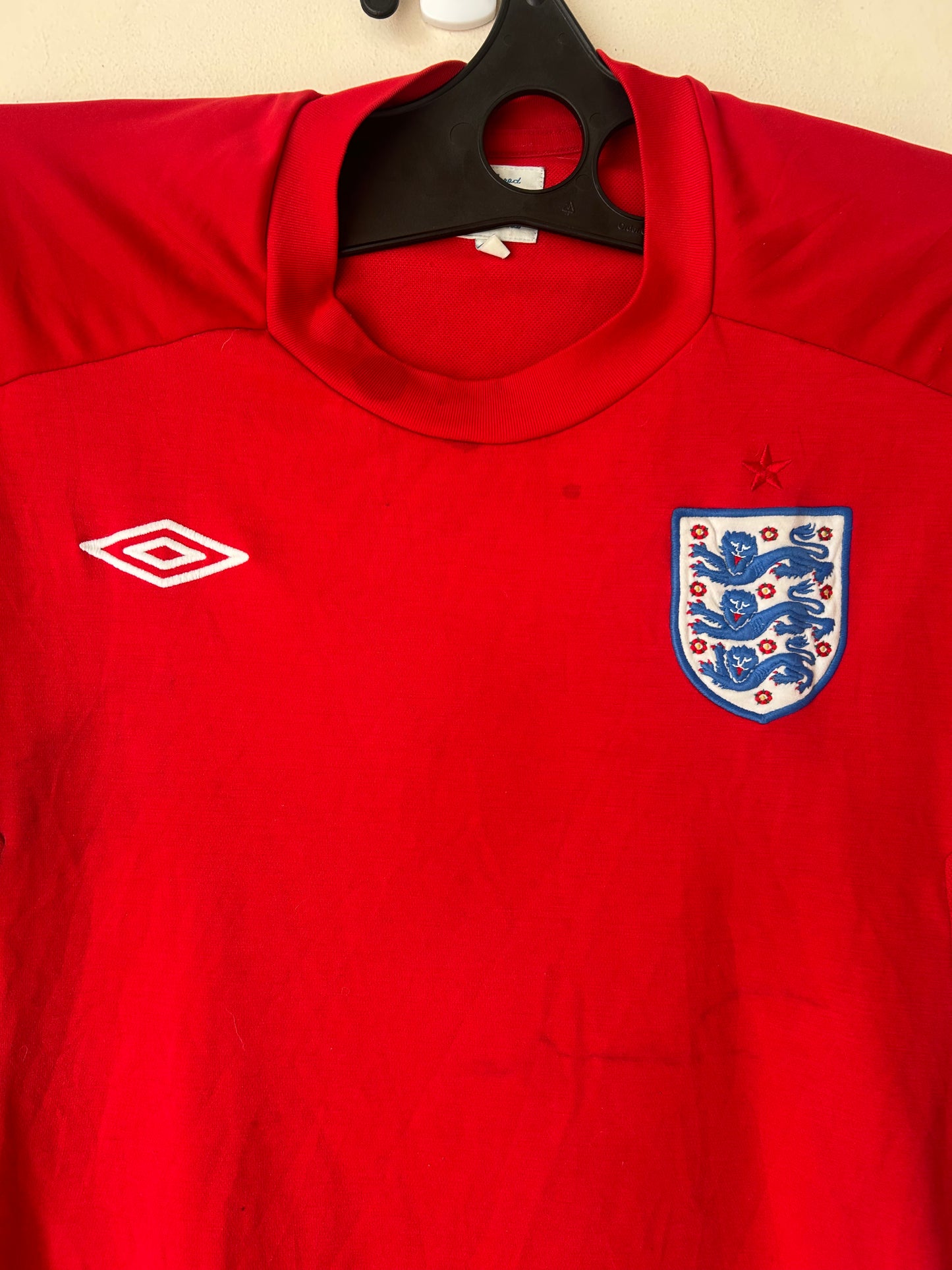 2010/11 England Away Football Shirt by Umbro, Size 42 L