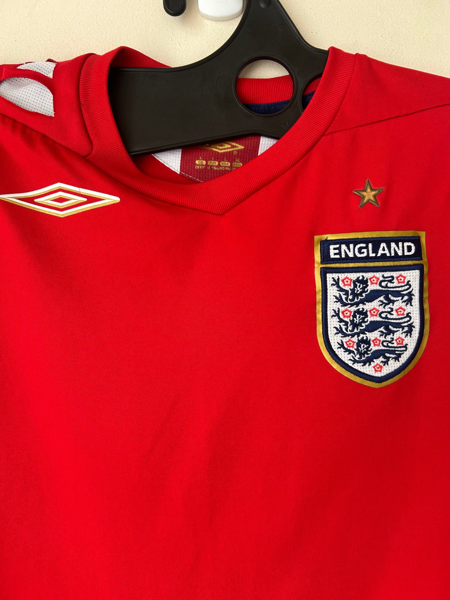 2006-2008 England Away Football Shirt by Umbro, Size L