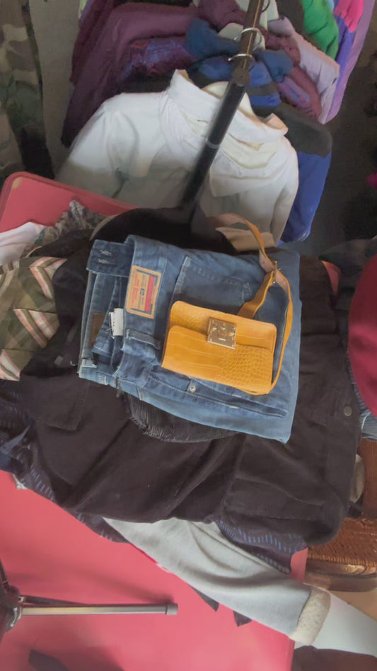 30 Piece Y2K/Ladieswear Reseller Bundle, 02